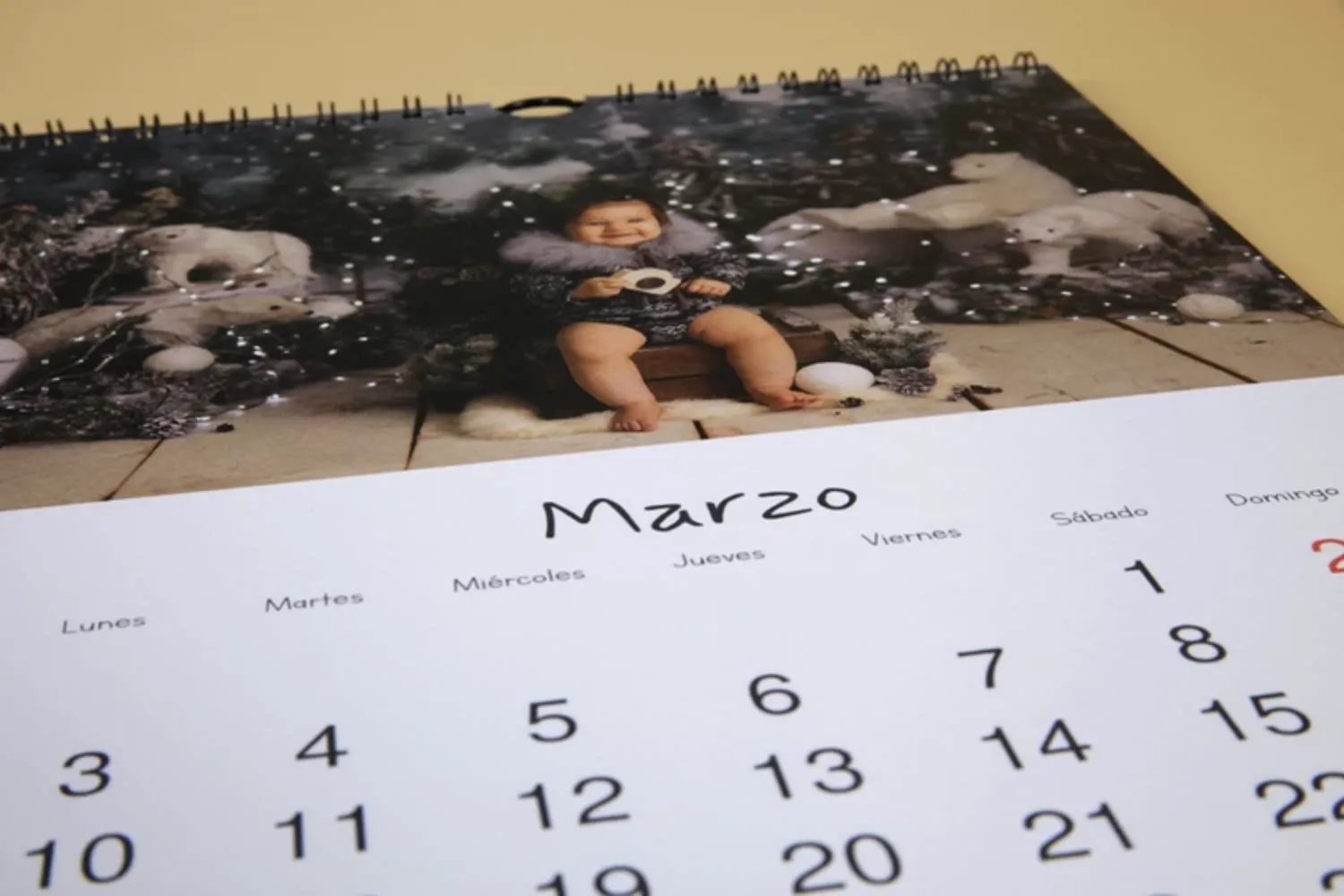 Calendario de pared una hoja por mes